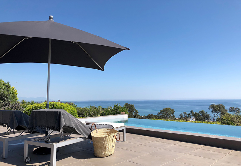 sur la terrasse de la maison à louer à solenzara -Corse, location de vacances